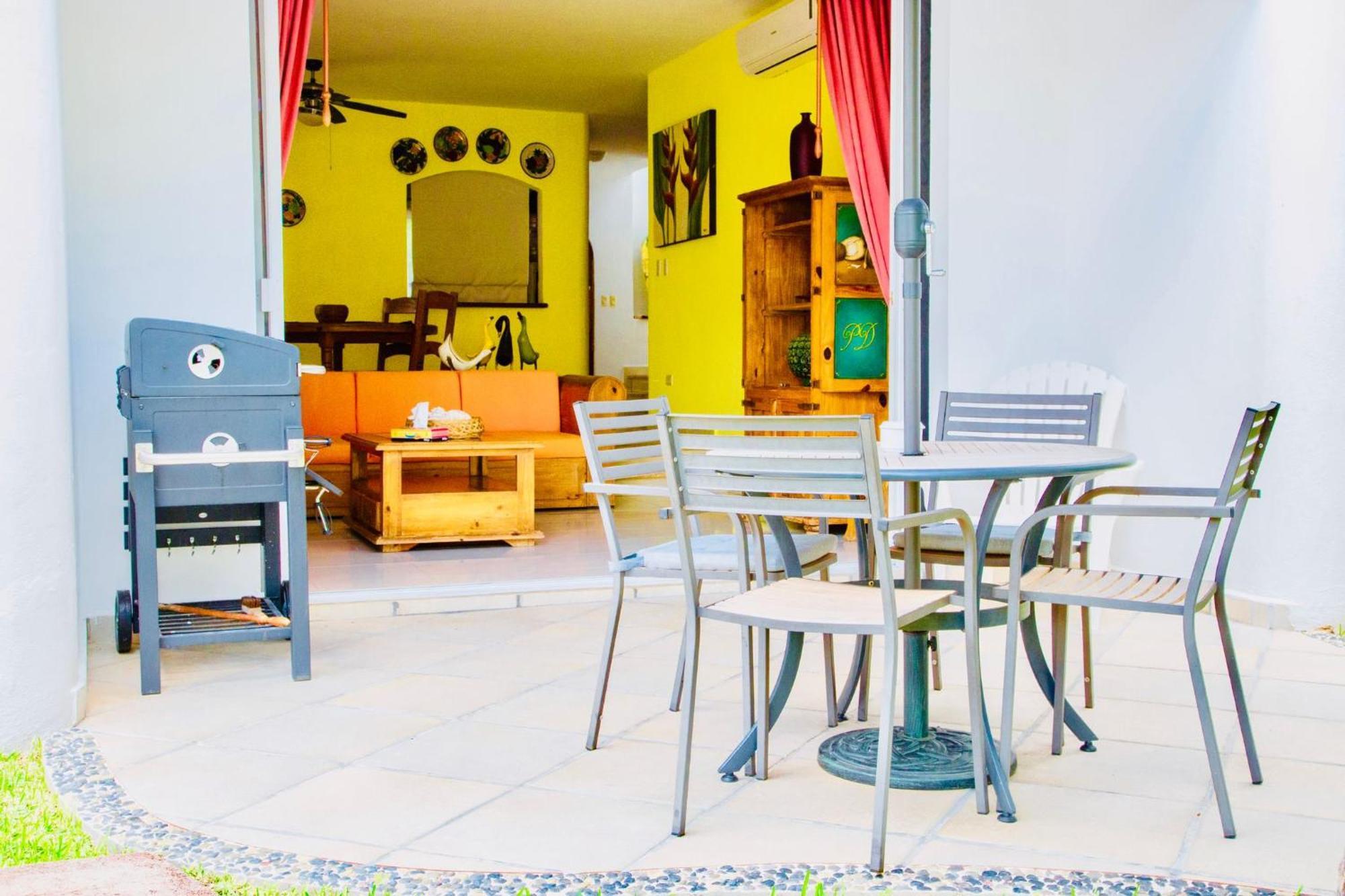 Superior Budget With Swimming Pool Air Conditioning And Parking * Playa del Carmen