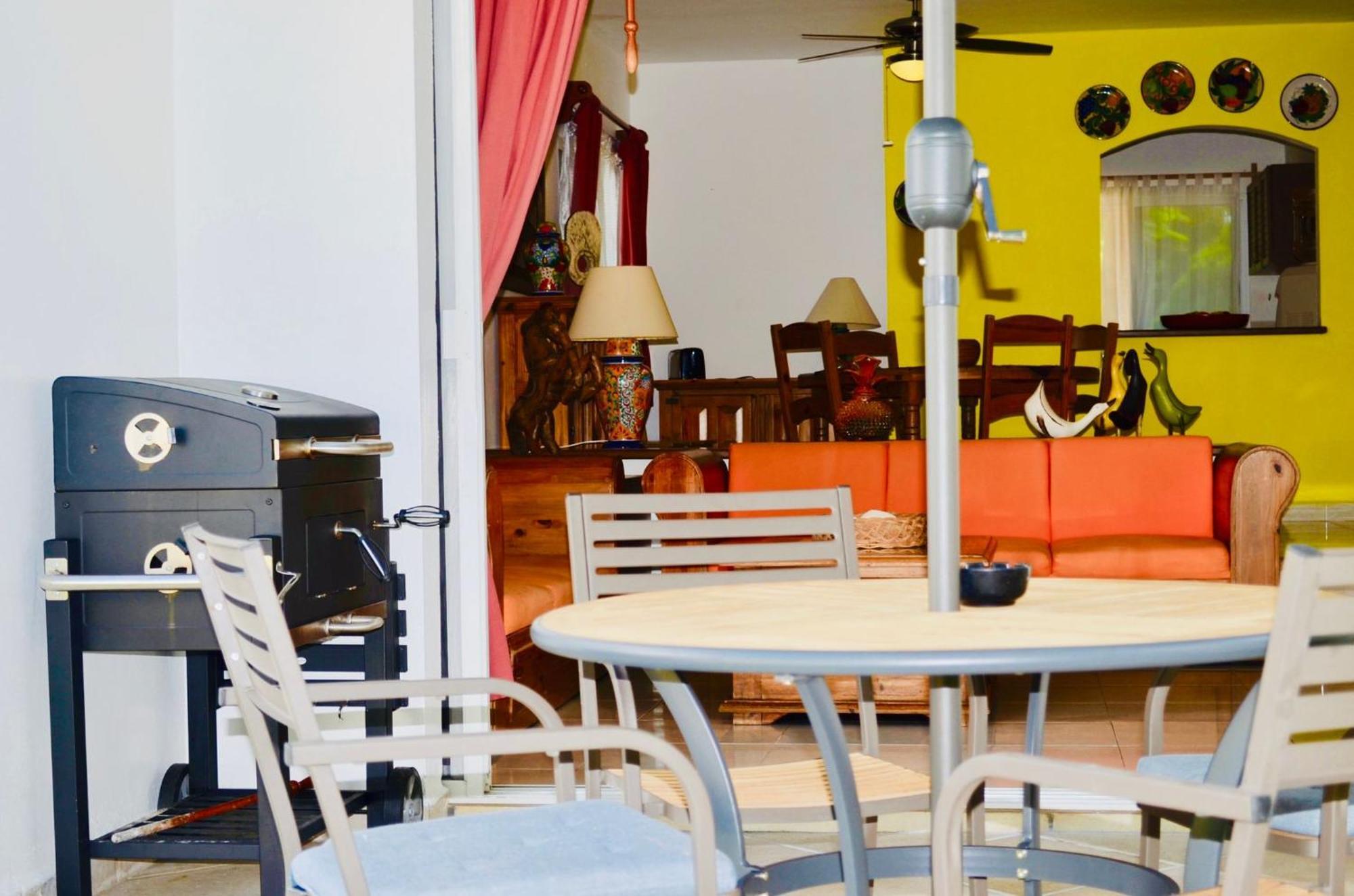 Superior Budget With Swimming Pool Air Conditioning And Parking Pensión *